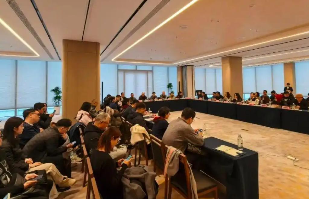 组织企业赴东方枢纽开展实地调研,推动会展资源集聚落地